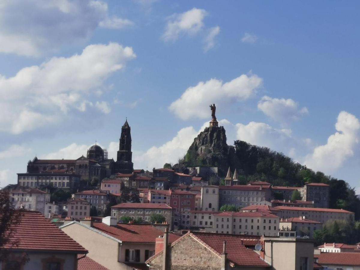 Velay Cocon Appartement 4 Chambres Avec Vue Sur Les Monuments Le Puy-en-Velay Luaran gambar